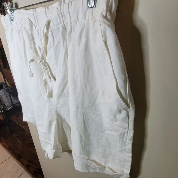 Joe Fresh White Ladies Shorts - Picture 2 of 7